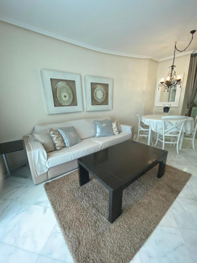 Elegant 2-Bedroom Apartment In Benidorm With Private Pool And Scenic Garden Views Cala de Finestrat Bagian luar foto