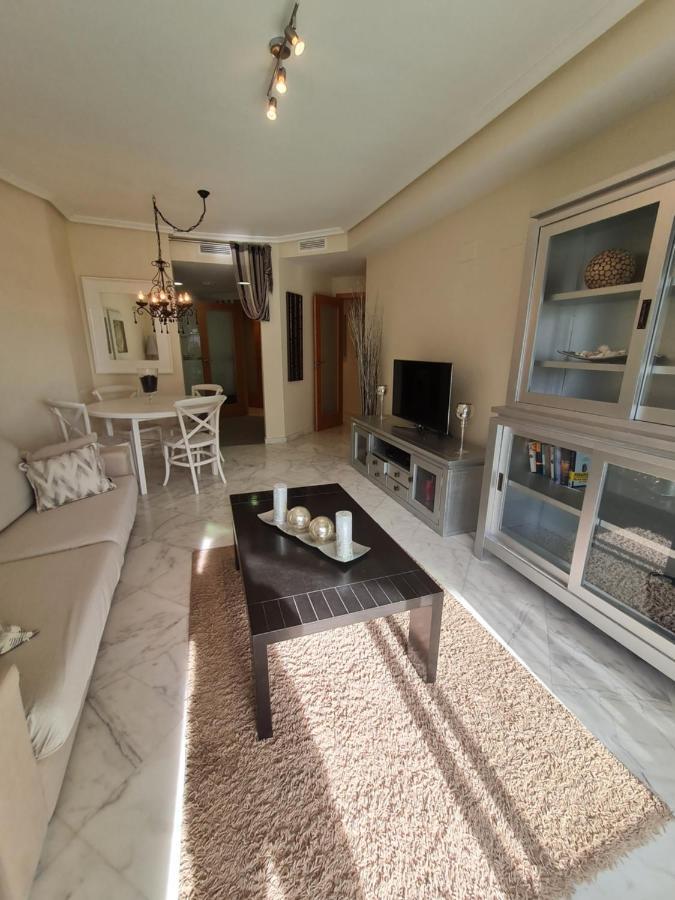 Elegant 2-Bedroom Apartment In Benidorm With Private Pool And Scenic Garden Views Cala de Finestrat Bagian luar foto
