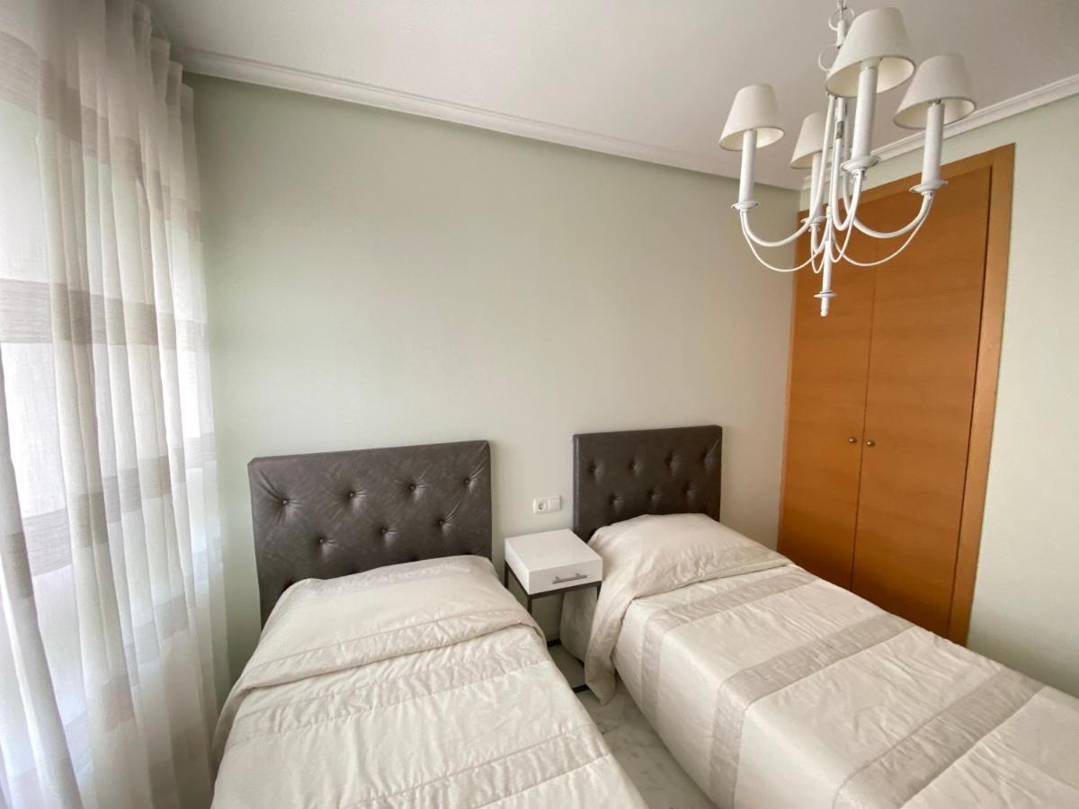 Elegant 2-Bedroom Apartment In Benidorm With Private Pool And Scenic Garden Views Cala de Finestrat Bagian luar foto